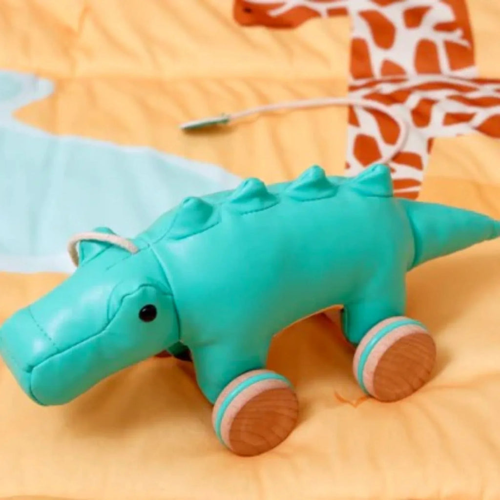 Ffrindiau Bach Tynnu Ar Ôl - Achille y Crocodeil