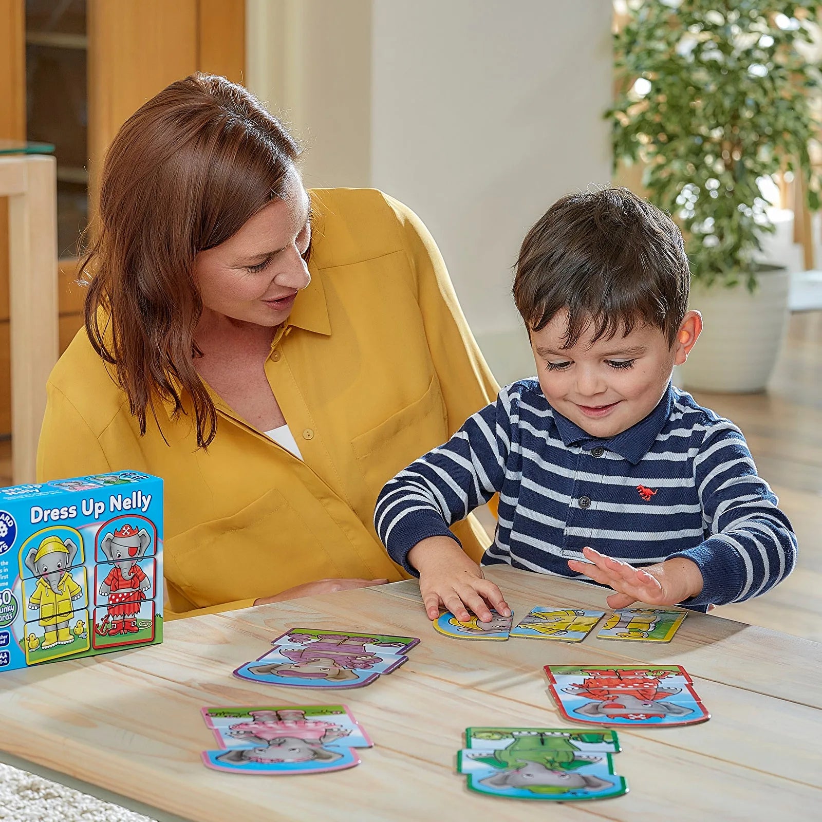 Gwisg Fyny Nelly gan Orchard Toys