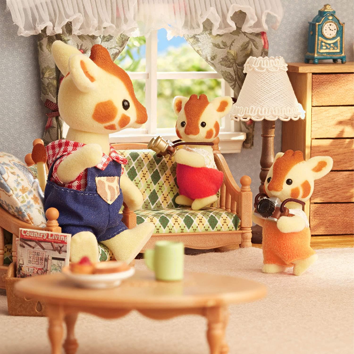 Set Chwarae Teulu Giraffod Highbranch o Sylvanian Families ar gyfer Plant 3 Oed a Hŷn