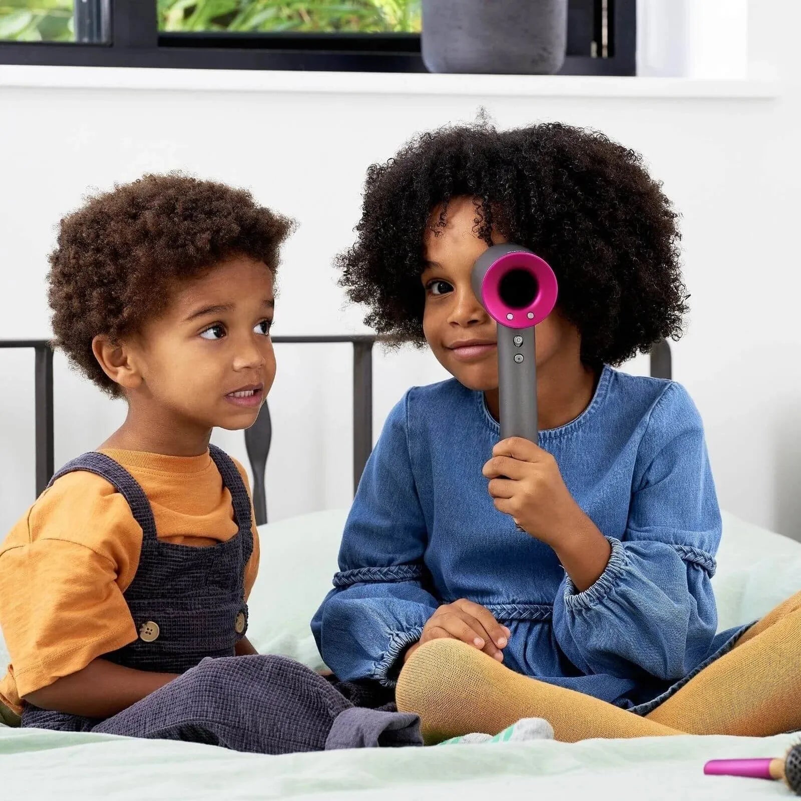 Set Sychwr Gwallt Tegan Casdon Dyson