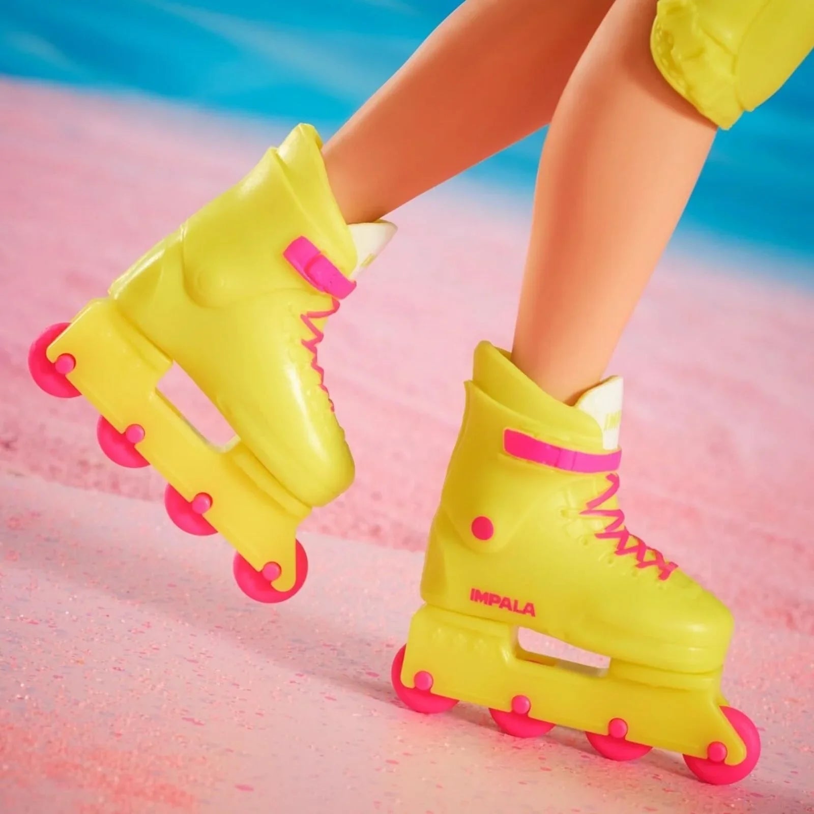 Barbie y Ffilm - Ken yn Sglefrio (Doli)