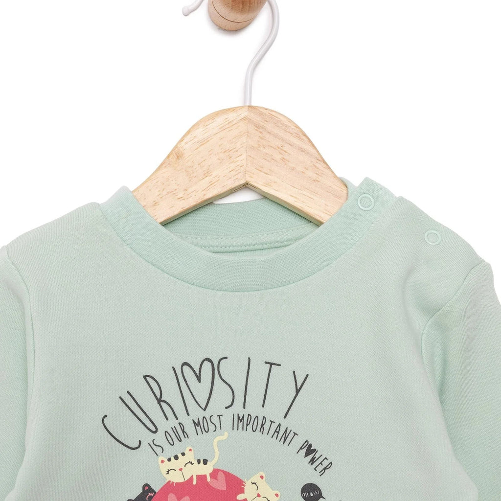 Crys-T Llewys Hir HelloBaby Basic Cat Printed Interlock - Amryliw