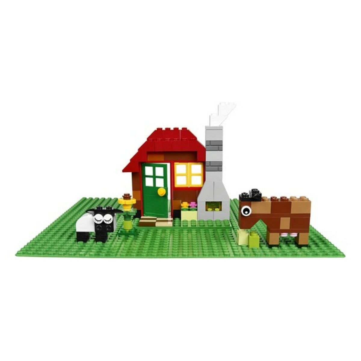 Playset Brick Box Lego Classic 10698 (790 pcs) with a colorful house, animals, and green base.