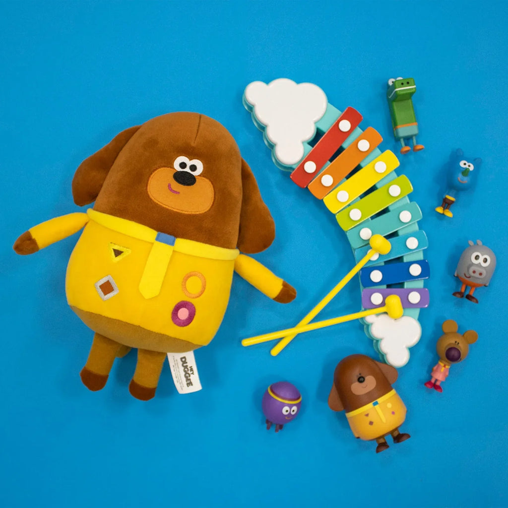 Tei meddal Duggee sy'n siarad o Hey Duggee