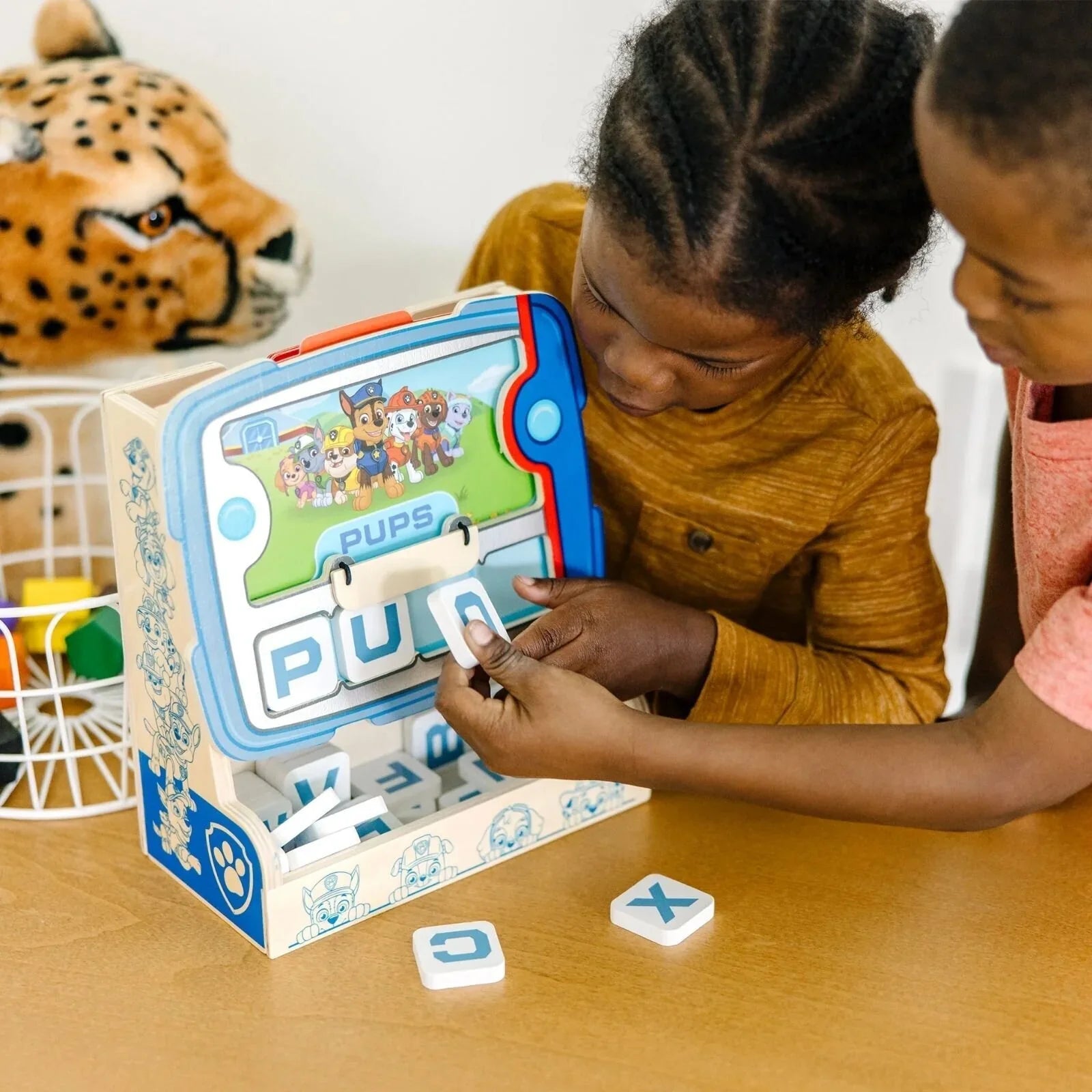 Melissa &amp; Doug Paw Patrol Pad Pypedau Gweld a Sillafu