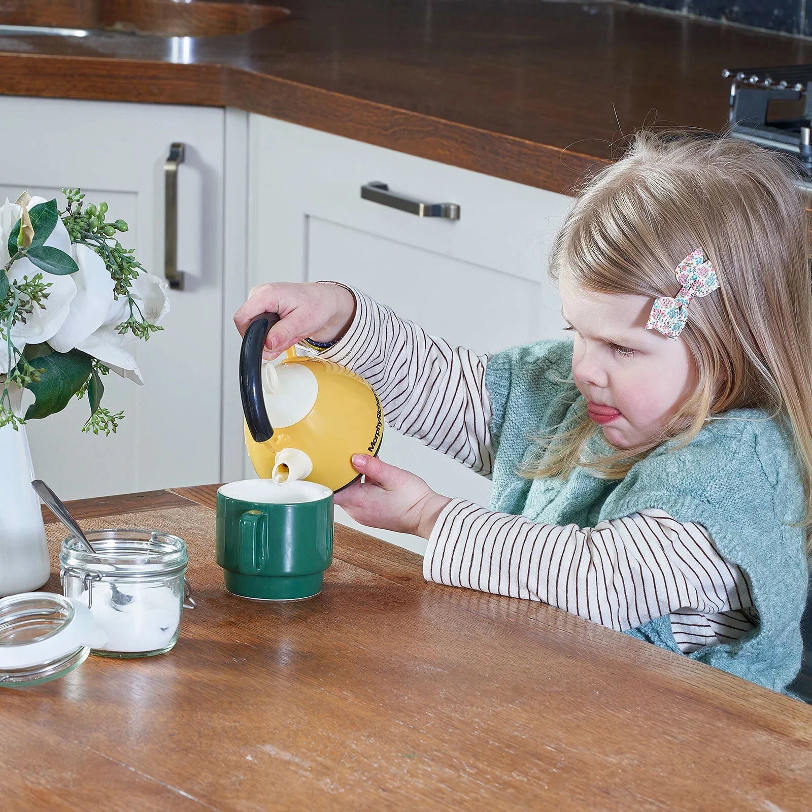 Toster a phegadur Casdon Morphy Richards