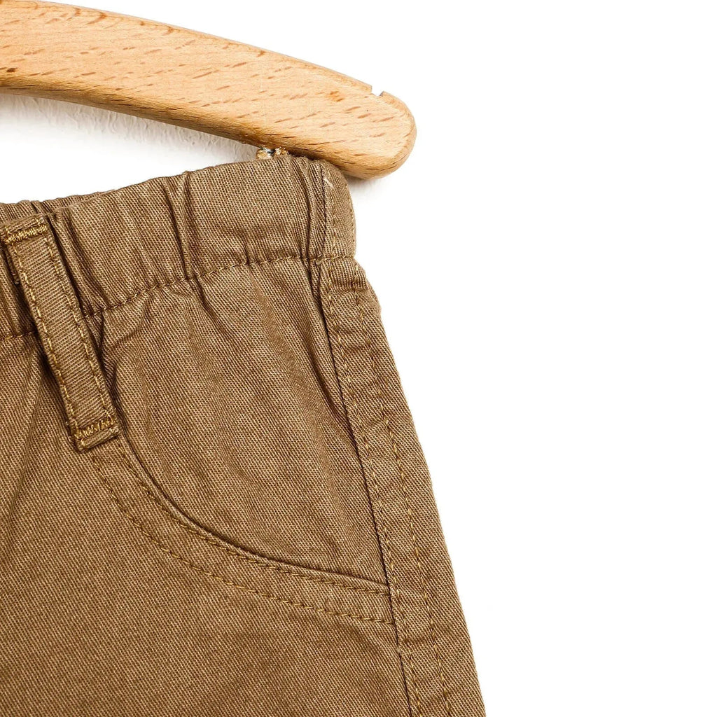 Trowsus Gwehyddu Syml i Fachgen gan HelloBaby - Brown Ysgafn