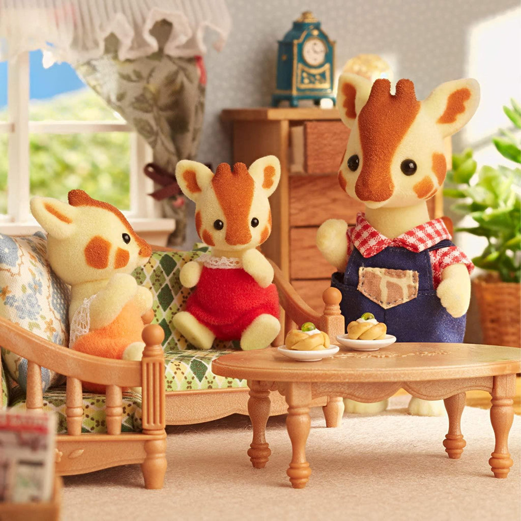 Set Chwarae Teulu Giraffod Highbranch o Sylvanian Families ar gyfer Plant 3 Oed a Hŷn