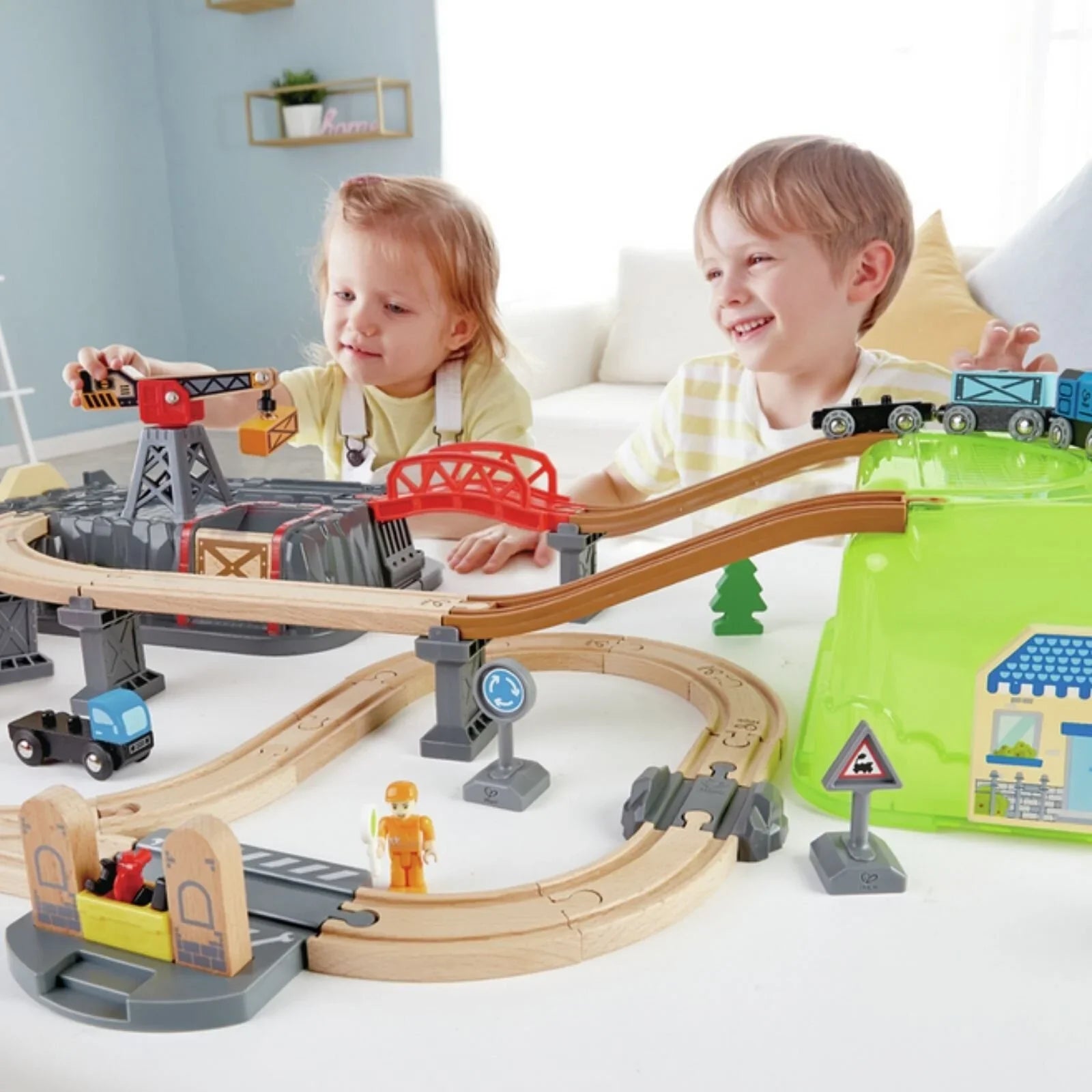 Set Adeiladwr Emebr Hape Railway