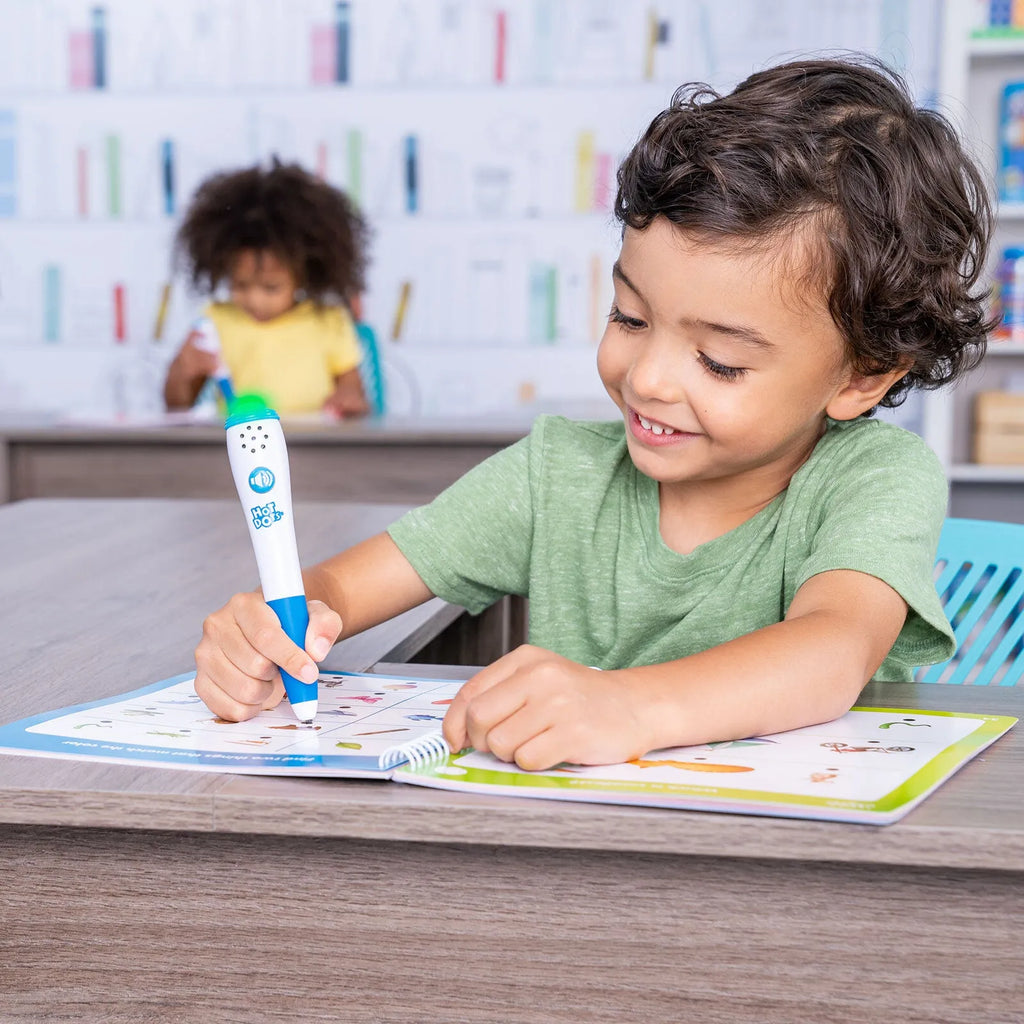 Set Ddarllen a Mathemateg Hot Dots Learn at Home 1 (4+ oed)