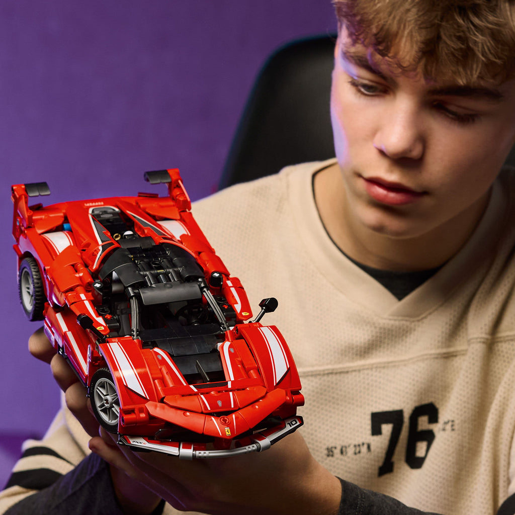 Set Chwarae Car Adeiladadwy Lego Technic 42212 Ferrari FXX K ar gyfer Plant 10 Oed a Hŷn