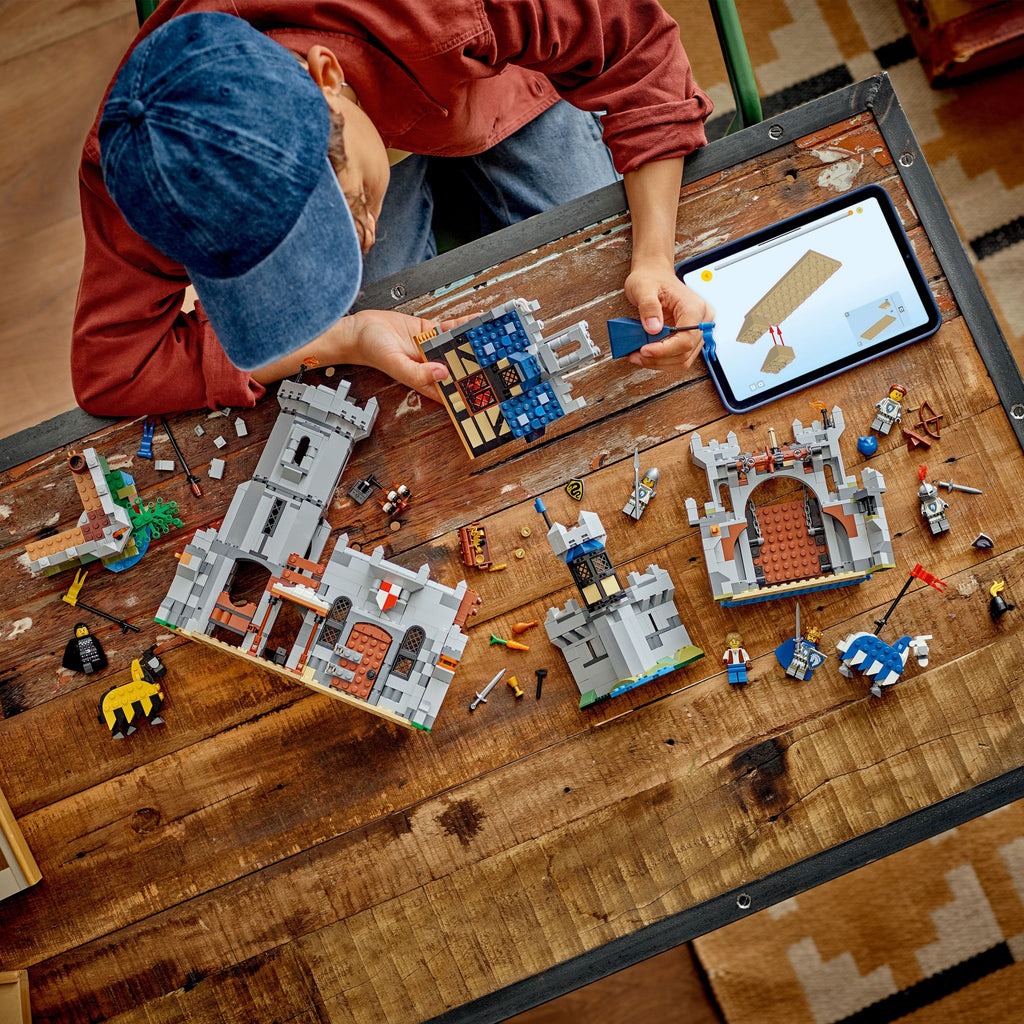 Lego Creator 3 mewn 1 31168 Castell Marchog Canoloesol ar gyfer plant 9 oed a hŷn