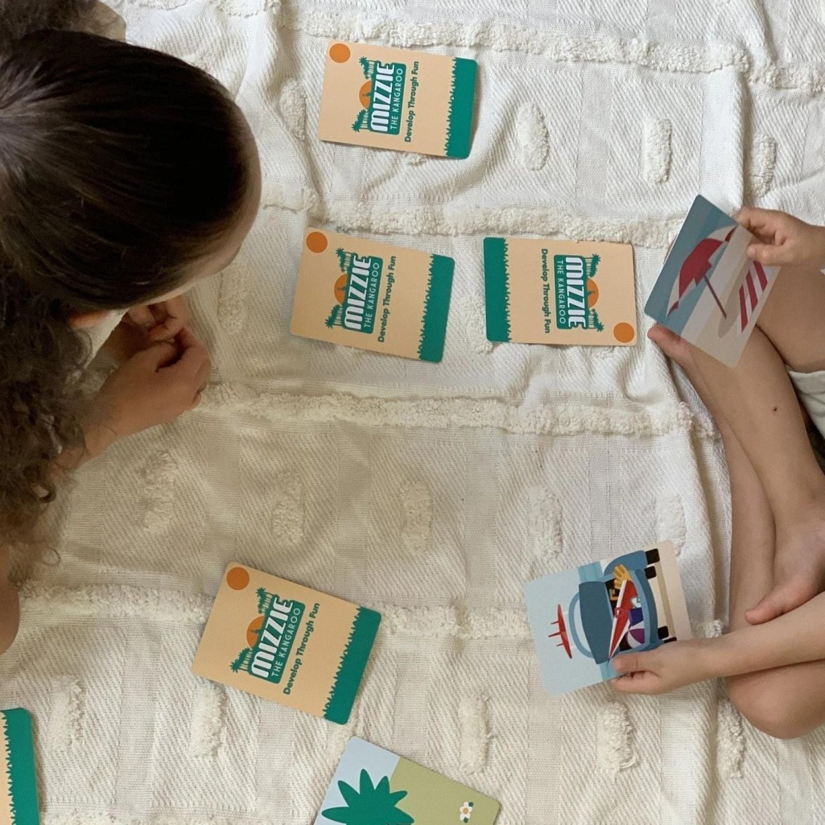 Cardiau Pâr-Ddod Cof Mizzie y Kangaro