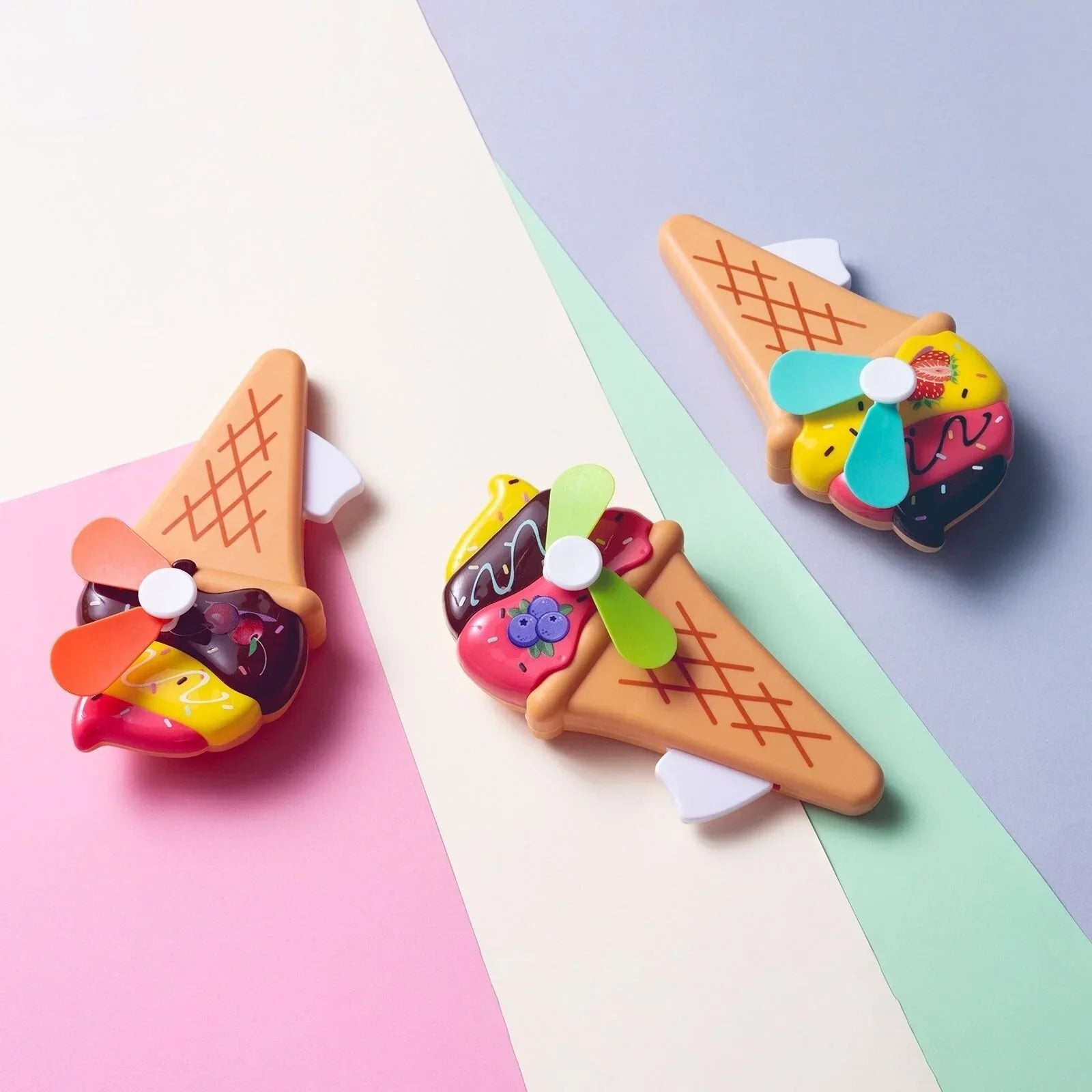 Ffan Llaw Mawr Hufen Iâ HZTB, Amrywiol