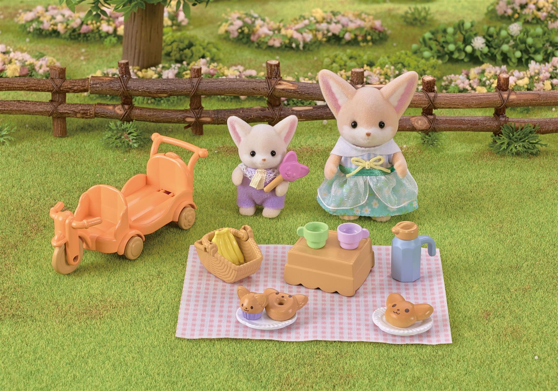 Set Pignic Sylvanian Families Sunny, Chwaer a Babi Llwynog Fennec, 3+ oed.