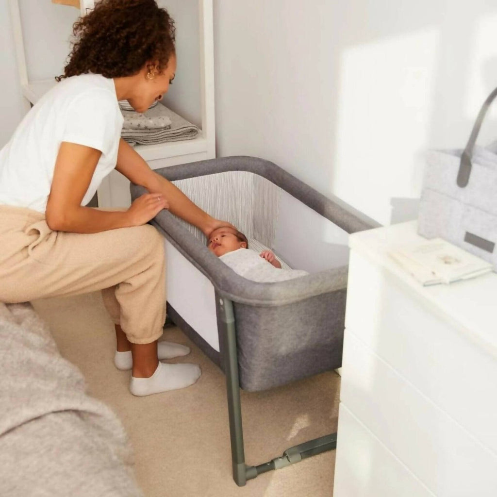 Ickle Bubba Mini Rocker Crib - Llwyd Gofod